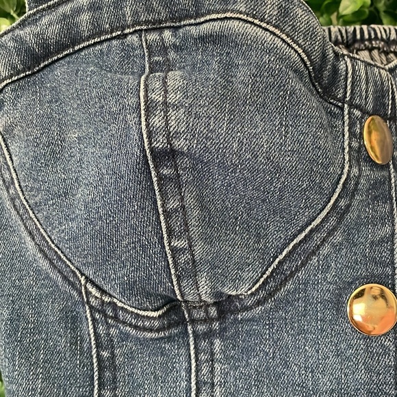 Denim Cropped Tank Top with Ruched Elastic - Picture 4 of 7